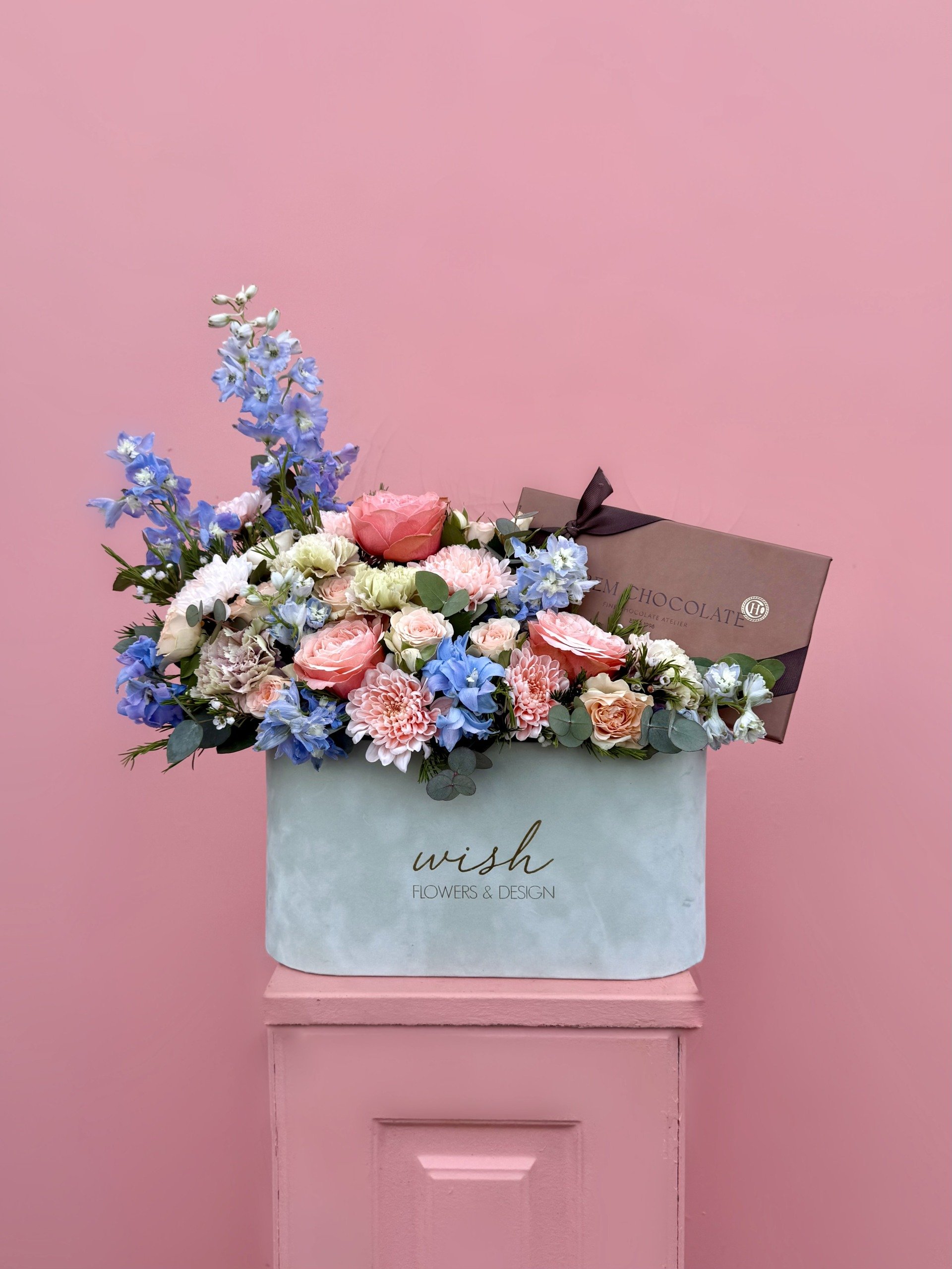 Mint Kadife Kutuda Harem Çikolatalı Pastel Amour Çiçek Bahçesi
